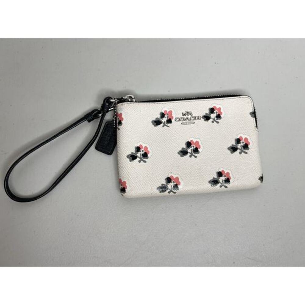 COACH Corner Zip Wristlet in Printed Crossgrain Leather Floral